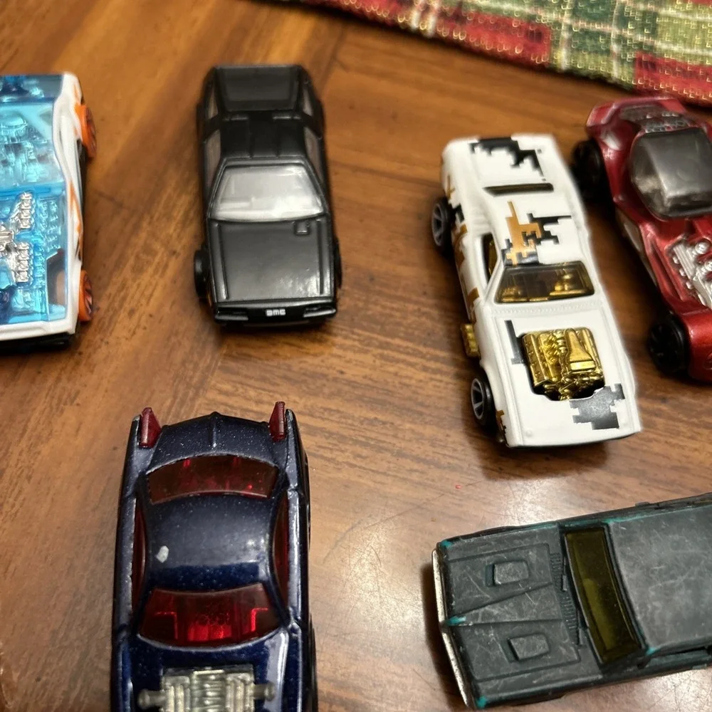 Lot 10 Vintage Hot‎ Wheels Metal Plastic Cars GTO Roger Dodger